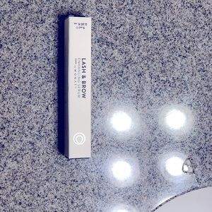 Monat Lash and Brow - enhancing serum